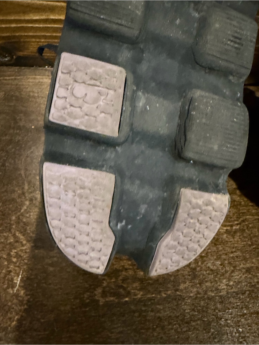 On Running Women's Cloudstratus3 Athletic Sneakers - Picture 7 of 7